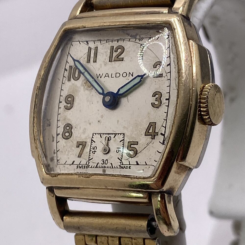 Waldon Vintage Mens Mechanical Gold Tone Watch Winds Runs